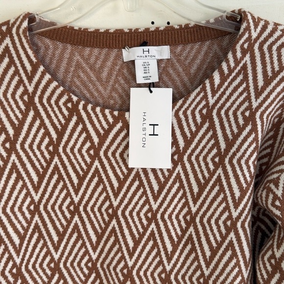 Geometric Brown and White Sweater by Halston - Picture 3 of 4